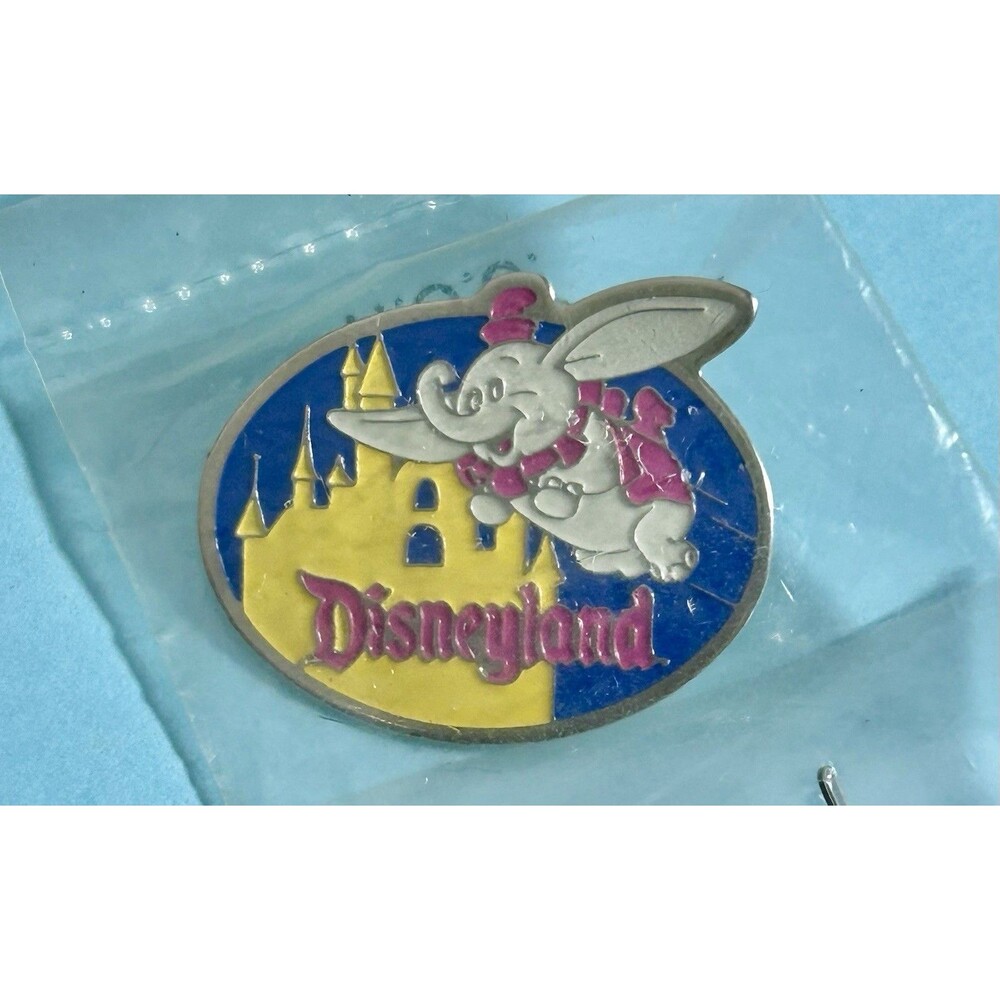 Disneyland DUMBO Ride 1997 LONGS DRUGS Pin NIP